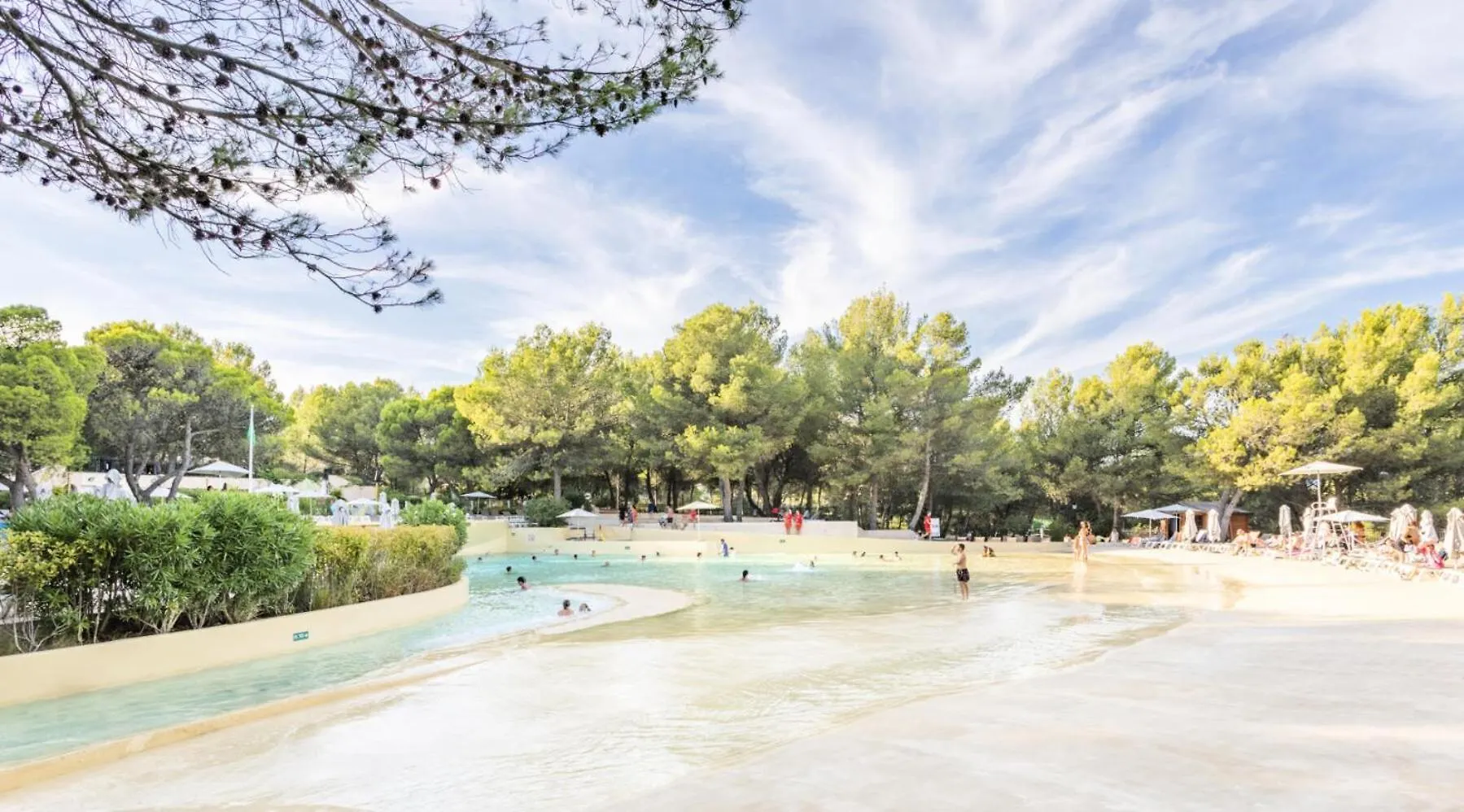 Village Pont Royal En Provence - Maeva Home - Appartement Cosy Et Climatise 2 Pieces 4 Personnes - Selection - Super Home Mae-2154 Mallemort 0*,  France